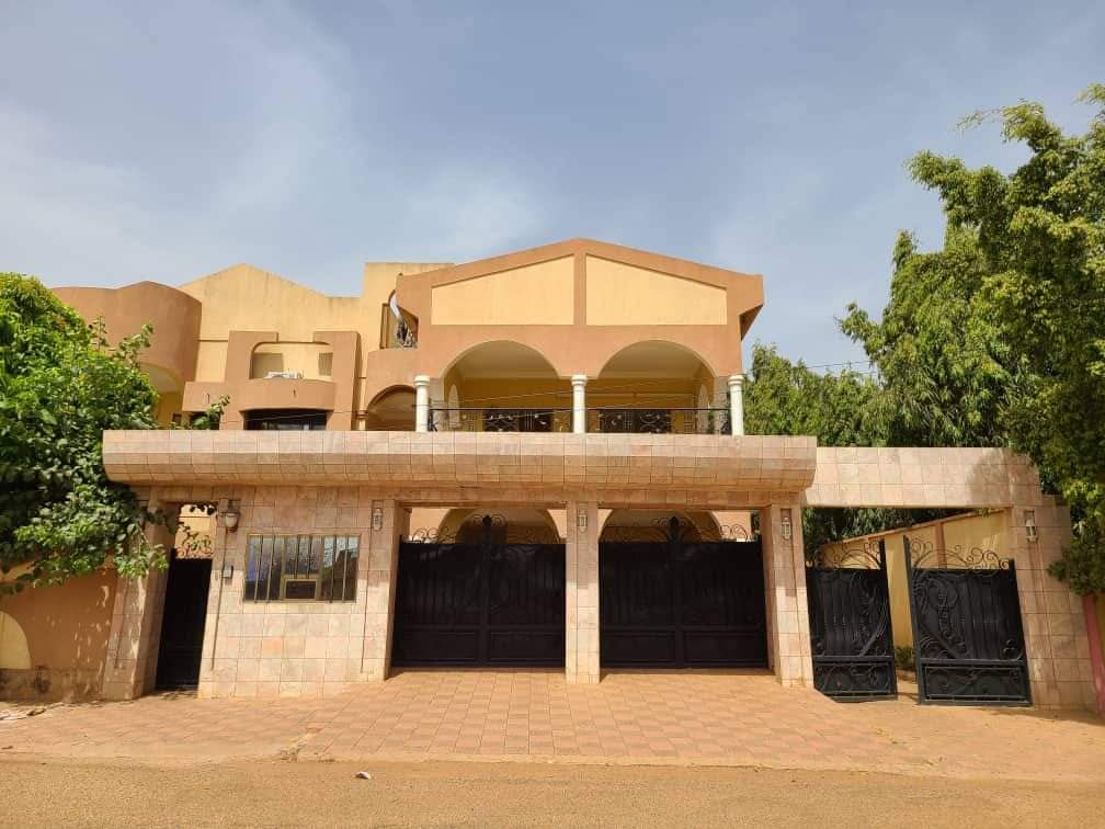 Belle Villa Duplex Pi Ces Piscine Louer Ouaga Goodis Burkina Faso