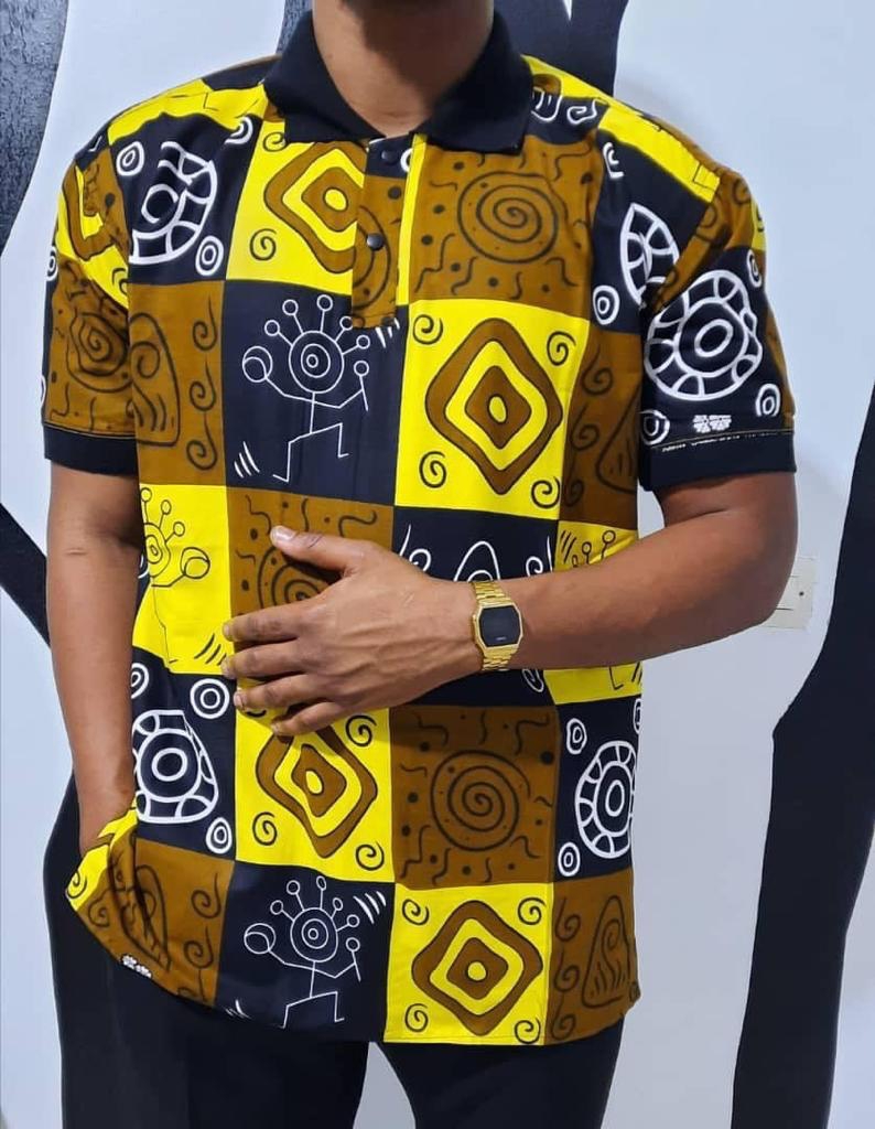 Chemises antiques de très bonne qualité