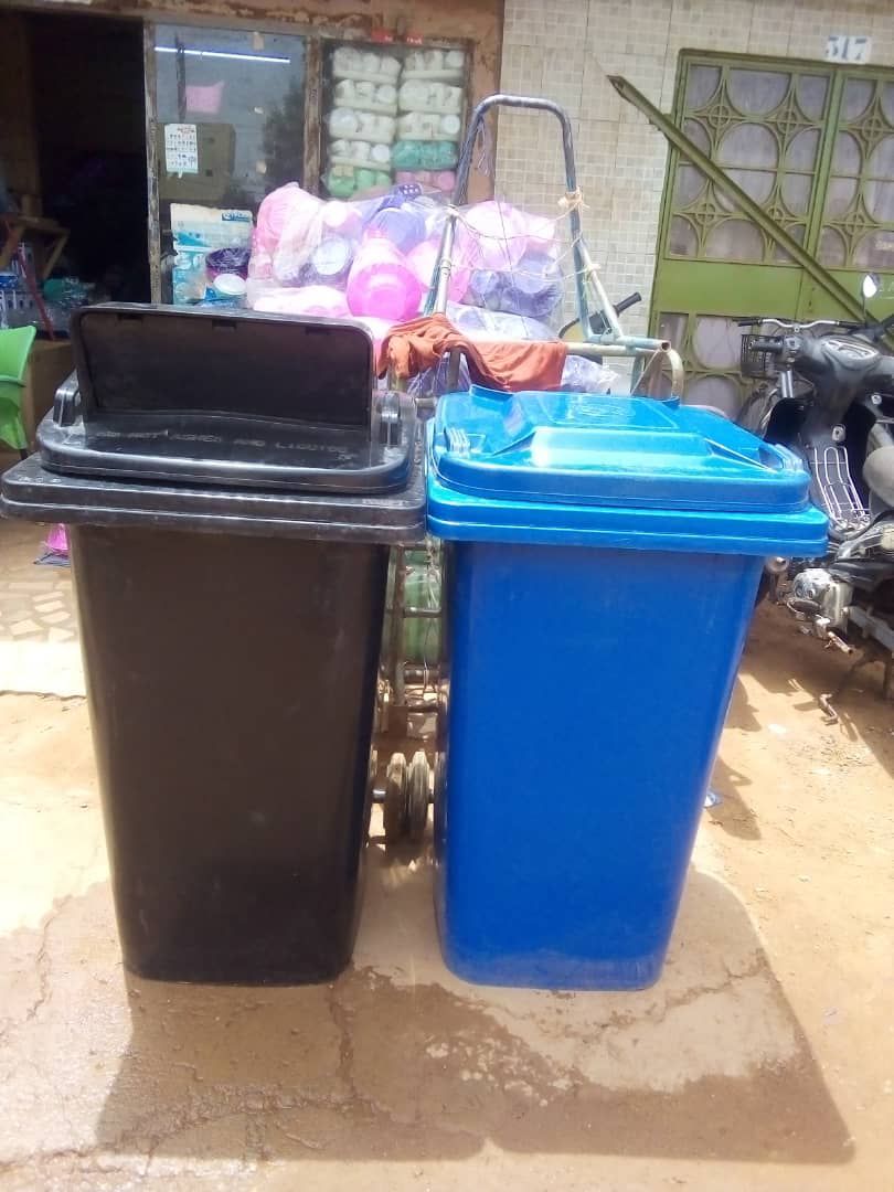 Poubelles de 160 litre