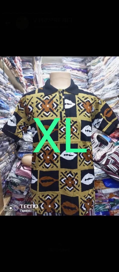 Chemises antiques de très bonne qualité