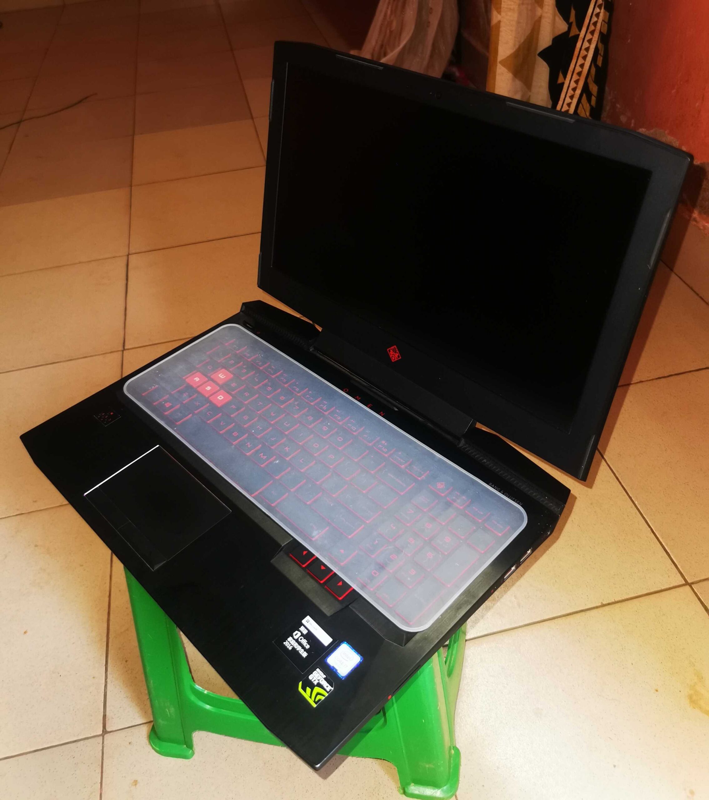 HP OMEN 17″ 7e gen