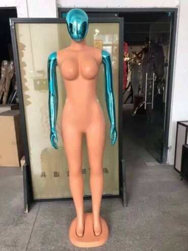 Des mannequins disponible a un bon prix