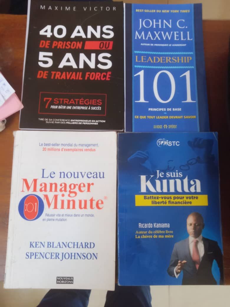 LIVRES DE DÉVELOPPEMENT PERSONNEL ET FINANCIERS