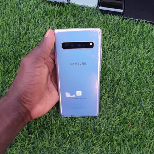 Samsung Galaxy S10 5G 256GB 8GB de RAM à 165.000f