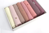 Foulard mousseline et abiba plus des petits sacs a main