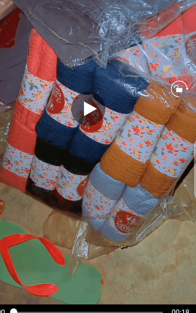 Foulard mousseline et abiba plus des petits sacs a main