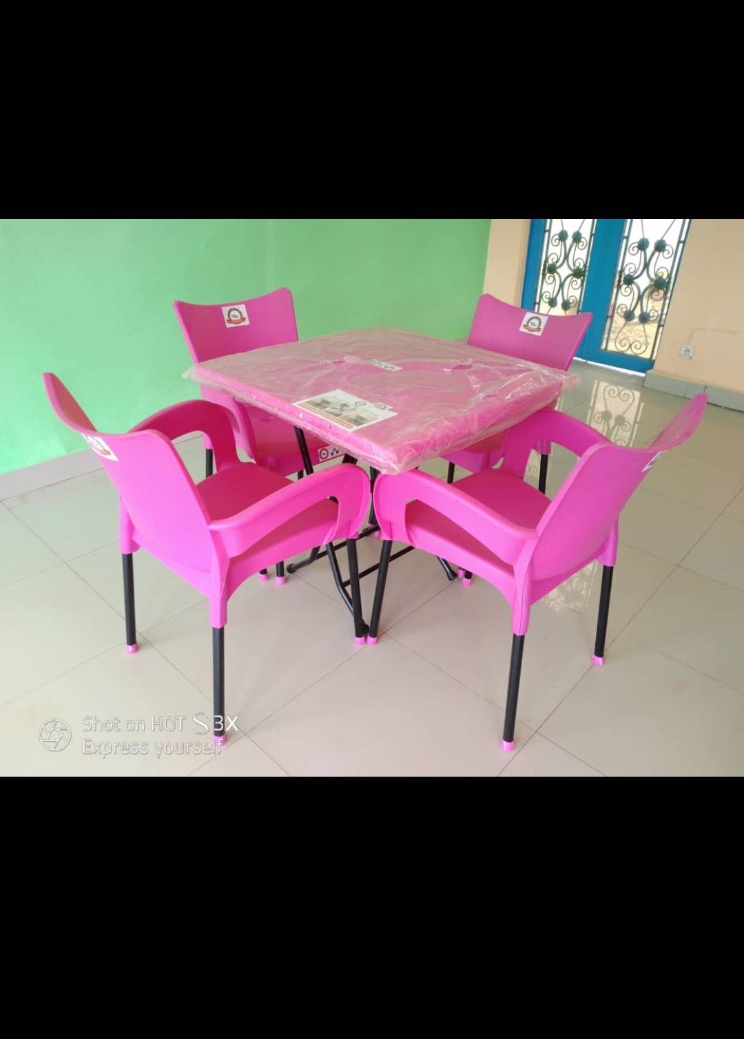 Chaises mini plast