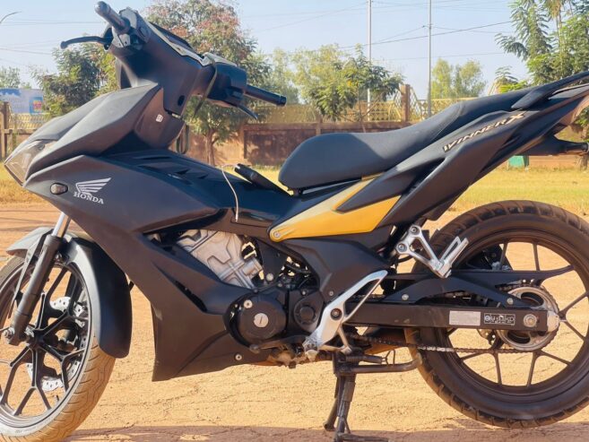 Des motos second main état comme neuf disponible :+226 60 70 59 55 WHATSAPP ou appel au 03 46 72 96