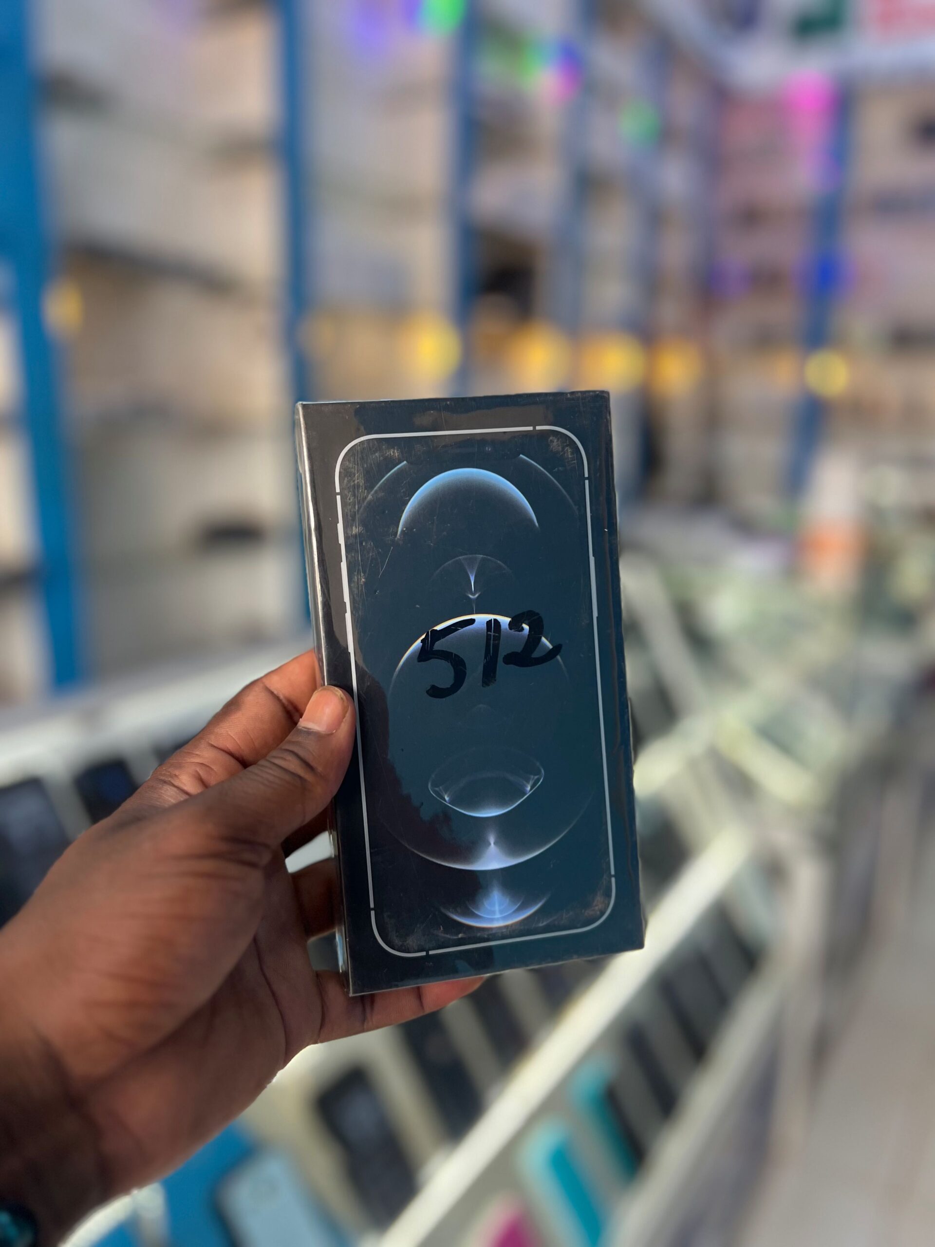 iPhone 12 pro max neuf dans carton sceller