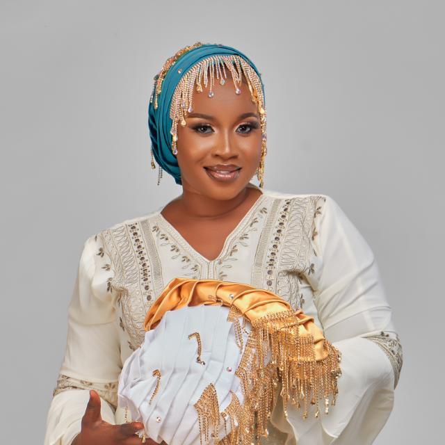 Vente de Turban (chapeaux) pour les femmes caviars à petit prix