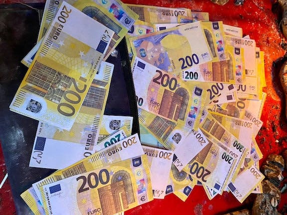 VOICI COMMENT OBTENIR LE VRAI PORTEFEUILLE MAGIQUE POUR CHANGER VOTRE VIE ? +229 56 84 41 71 APPRENEZ TOUS LES SECRETS SUR LE VRAI PORTE-FEUILLE MAGIQUE QUI EXISTE VRAIMENT
