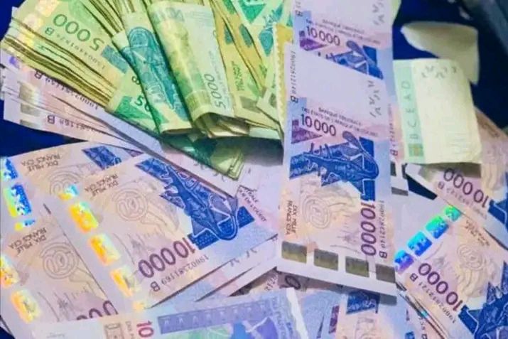 LE VRAI ET PUISSANT PORTEFEUILLE MAGIQUE EN EURO, LA VÉRITÉ SUR LE PORTEFEUILLE MAGIQUE EN EURO, +229 46 94 65 21 PORTEFEUILLE MAGIQUE EN EURO ET EN DOLLARS, PORTEFEUILLE MAGIQUE D’ARGENT