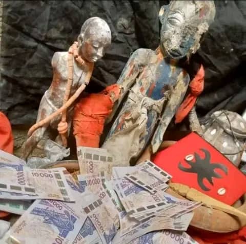COMMENT AVOIR LE PORTEFEUILLE MAGIQUE QUI PRODUITE,La meilleure boutique en ligne pour les portefeuilles magique +229 98 61 10 39